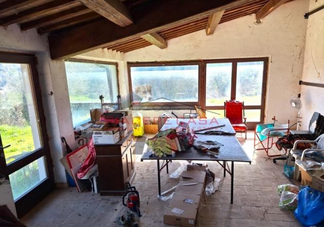 Orvieto - Vendesi casale con annessi nelle immediate vicinanze di Orvieto con vista sulla rupe. - Foto 9