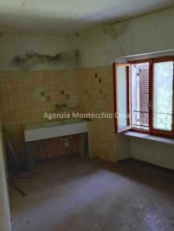 Su bifamiliare porzione di casa da ristrutturare - Foto 3