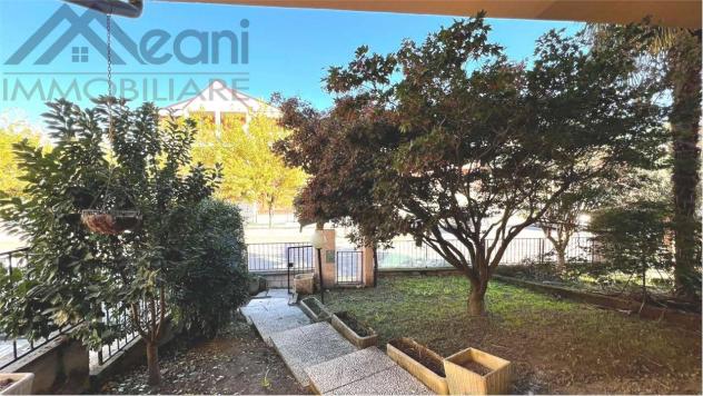 208 - VENDUTO! VILLA BIFAMILIARE CON GIARDINO - Foto 2