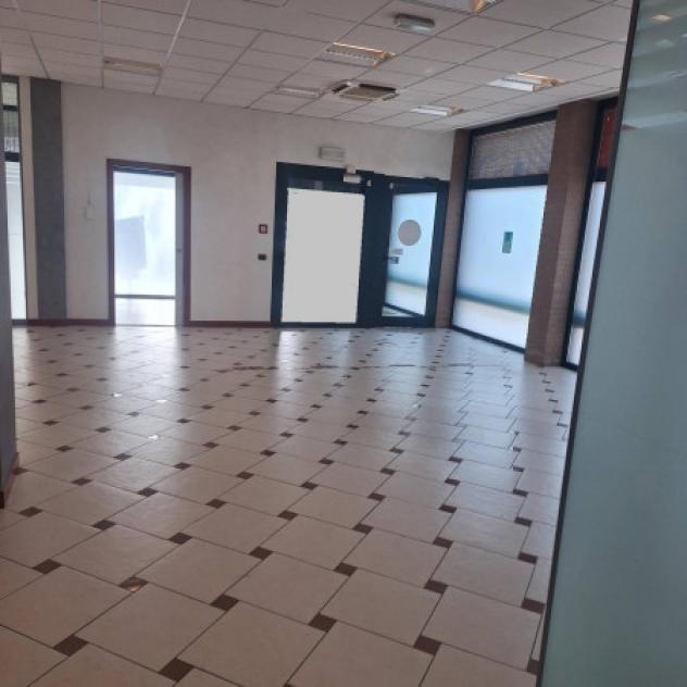 Immobile di 200 m² con 5 locali in affitto a Maranello - Foto 8