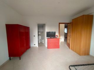 affitto camera con bagno privato e balcone