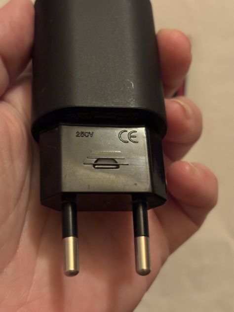 3 PEZZI DI RICAMBIO COME NUOVI,ORIGINALI E FUNZIONANTI PER CELLULARI BLACKBERRY - Foto 9