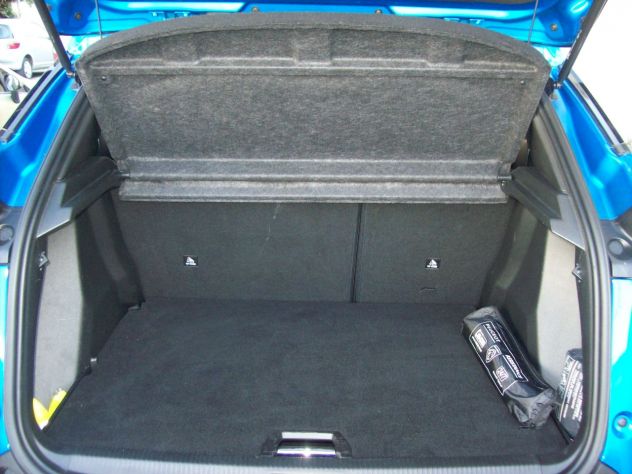 Peugeot 2008 1.5 BlueHDi 130CV S&S EAT8 Allure - Foto 7