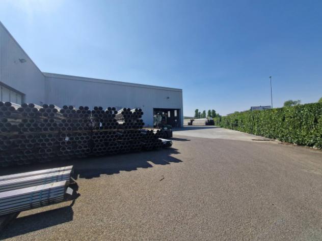 Immobile di 8250 m² con più di 5 locali in affitto a Abbiategrasso - Foto 4