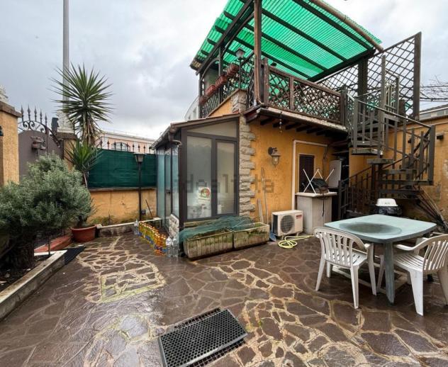 APPARTAMENTO di 3 vani e di 75 mq (SCANDICCI - Via di Porto Scandicci 50018) rif. MOL150