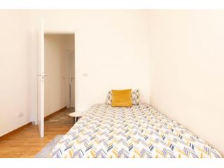Via Savona 26 - Room 2