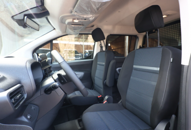 FIAT Doblò 1.5 BlueHdi 130CV AT8 Combi Maxi N1 - Foto 9
