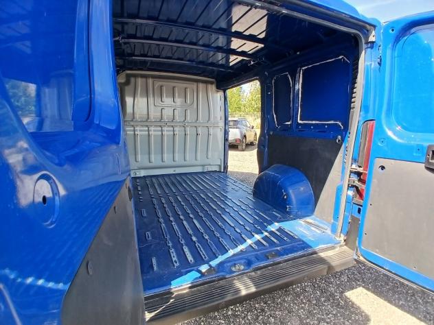 Peugeot Boxer 330 2.2 BlueHDi 120 S&S PC-TN Furgone - Foto 10