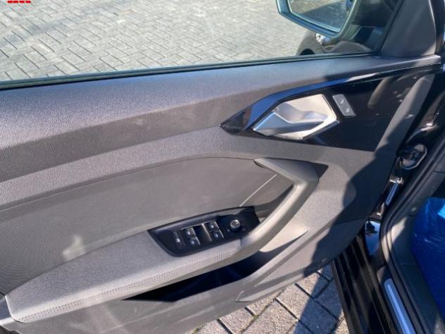 AUDI A1 SPB 30 TFSI Identity Black EDITION rif. 23926854 - Foto 9