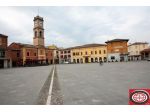 Forlimpopoli (NC31b): negozio ristrutturato, con soppalco