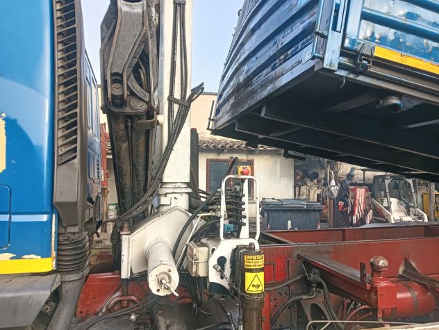 Vendita camion Iveco Eurotech con gru Bonfiglioli - Foto 3