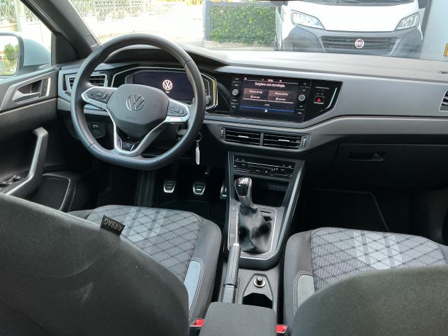 VOLKSWAGEN TAIGO 1.0 TSI 115 CV R-LINE - km 17.000 - Foto 3