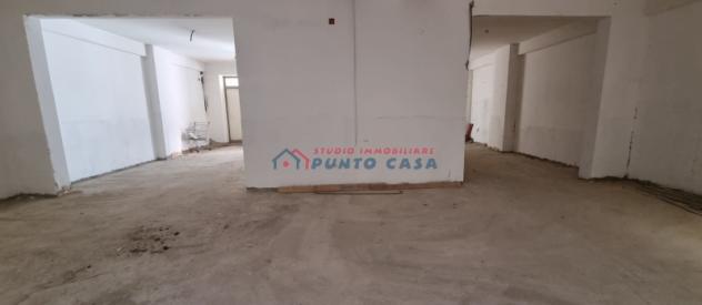 VIA VESPRI – Magazzino di 200 mq ca. - vano unico. Da rifinire. Euro 63 MILA - Foto 3