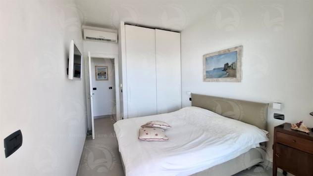 Alassio, appartamento vista mare con terrazzo vivibile, posto auto coperto e cantina - Foto 14