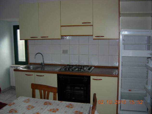 APPARTAMENTO INDIPENDENTE di 3 vani e di 60 mq (MASSA - CASTAGNETOLA) rif. AR-ORESTE