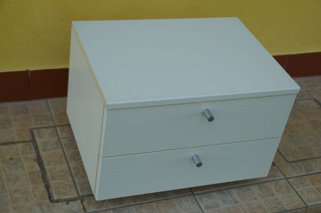 Mobiletto bianco