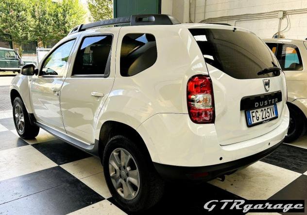 DACIA - Duster - 1.6 115 CV S&S 4x2 SS Laur. Fam. - Foto 4