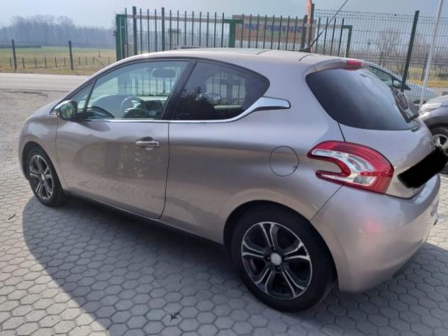 PEUGEOT 208 1.4 HDi 68CV 3p. rif. 18563404 - Foto 3