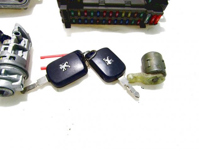 9635591180 KIT ACCENSIONE AVVIAMENTO PEUGEOT 607 3.0 B 152KW 5M 4P (2002) RICAMBIO USATO CON CENTRALINA MOTORE BOSCH DOPPIE CHIAVI 0281206418 96419586 - Foto 5