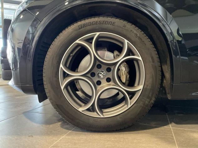 Alfa Romeo Stelvio 2023 2.2 t Ti rwd 160cv auto - Foto 8