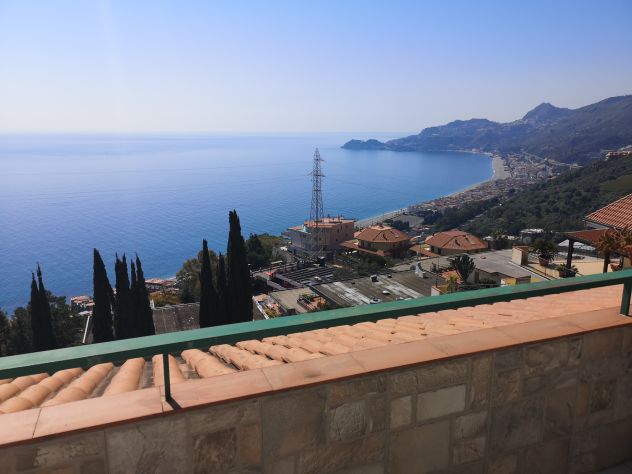 Appartamento di bella simil villetta a Letojanni