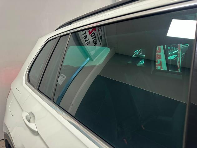 Volkswagen Tiguan 1.6 TDI SCR Style BlueMotion Technology - Foto 10