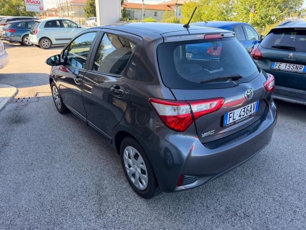 Toyota Yaris 1.0 Benzina Neopatentati - Foto 6