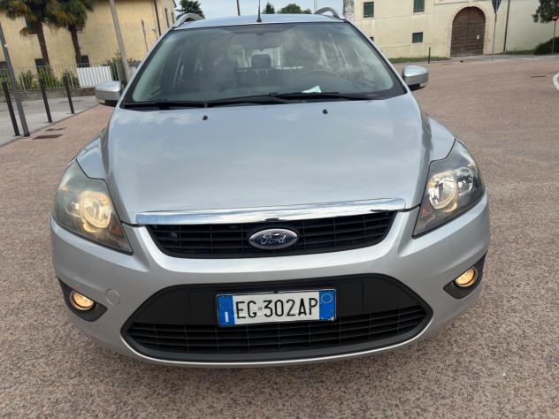 Ford Focus 1.6 TDCi (110CV) SW Tit. anno 2011 - Foto 2