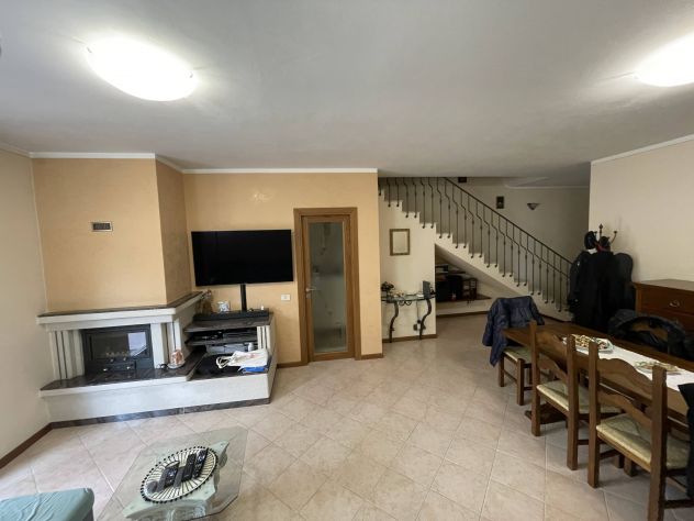 Villa a Schiera Viciomaggio (AREZZO )