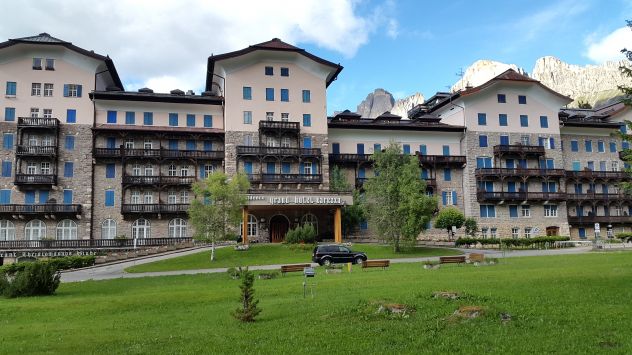 SULLE DOLOMITI IN ESTATE MONOVANO ACCESSORIATO 4 POSTI LETTO - Foto 6