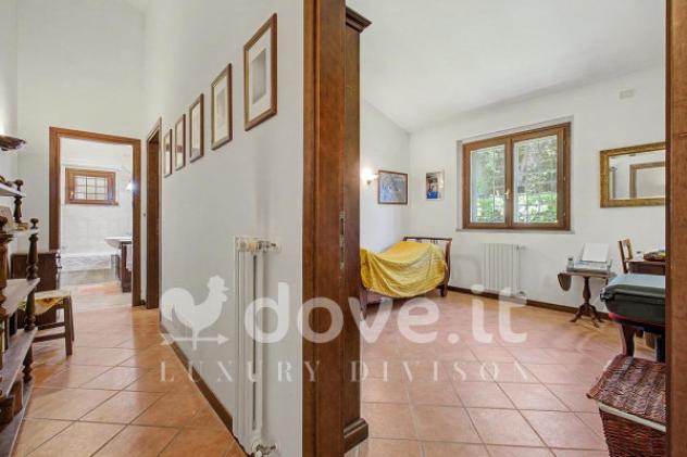 Villa di 350 m² con più di 5 locali e box auto doppio in vendita a Roma - Foto 13