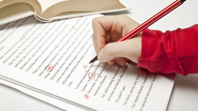 SERVIZIO CORREZIONE DI BOZZE: freelance per privati o studi professionali.