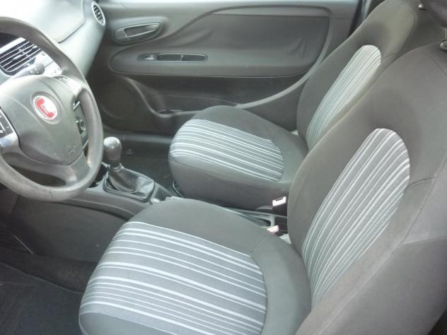 Fiat Punto 1.3 MJT II 75 CV 3 porte DYNAMIC - Foto 10