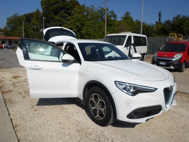 Alfa Romeo Stelvio 2.2 Turbodiesel 190 CV AT8 Q4 Super Business - Foto 7