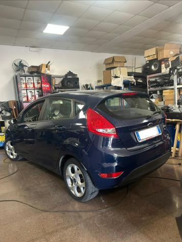 Ford Fiesta Ikon 1.2 60CV 5 porte - Foto 4