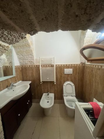 Casamassima; Soluzione Indipendente in pietra. Ristrutturata. Arredata. Libera. - Foto 8