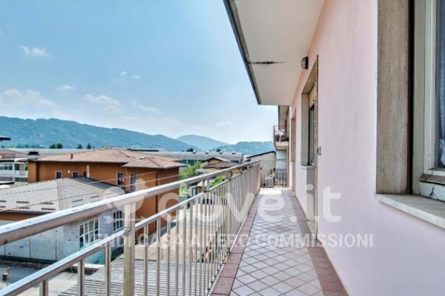 Casa indipendente di 630 m² con più di 5 locali in vendita a Gandino - Foto 3