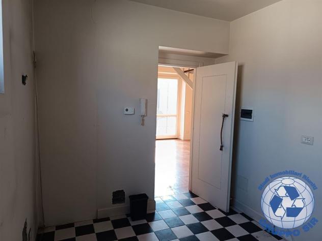 4 locali ultimo piano, appartamento su due livelli in casa d'epoca ristrutturata. - Foto 16