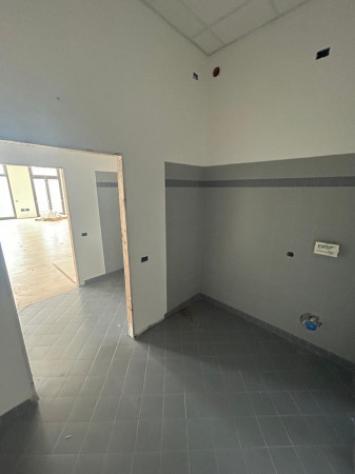 Immobile di 216 m² con 1 locale in affitto a Ponte San Nicolò - Foto 7