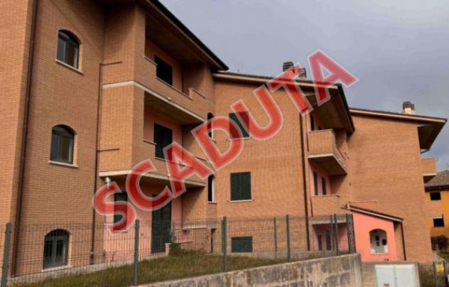 Immobile in asta di 314 m², box auto in vendita a Serra Sant'Abbondio