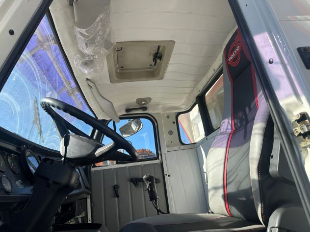 VOLVO N12 6X4 RIBALTABILE TRILATERALE - Foto 7