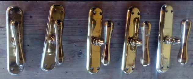 Cremonesi Finestre in Ottone Lucido massiccio complete di meccanismi apertura