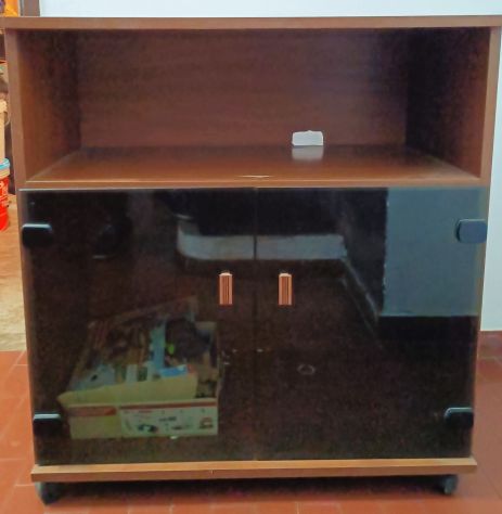 Mobile porta TV con rotelle
