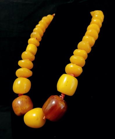 SPETTACOLARE COLLANA ETNICA TRIBALE BERBERA DI COPALE CON CORALLI. - Foto 2