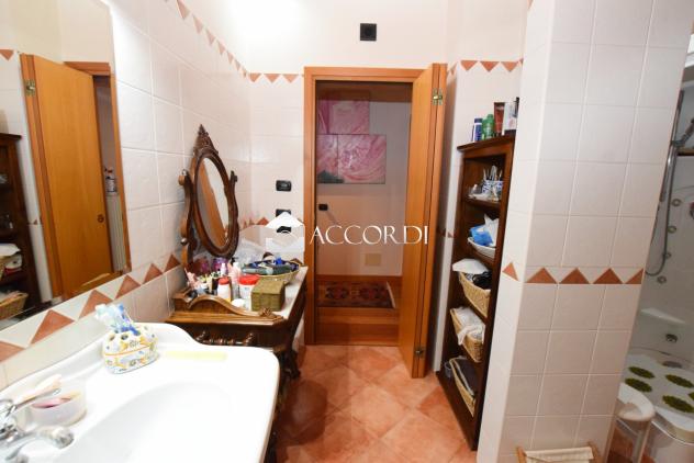 CASA INDIPENDENTE di 8 vani e di 240 mq (CASTELFRANCO VENETO) rif. SW144 - Foto 17