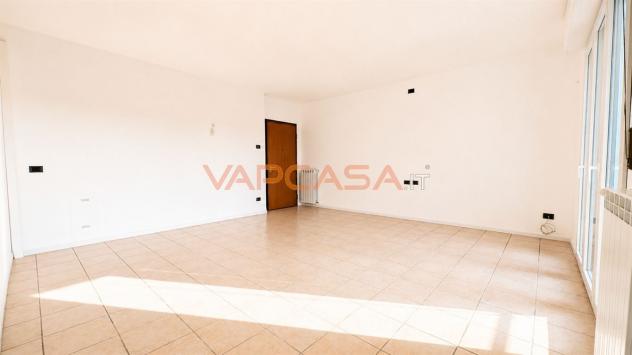 ESCLUSIVO E LUMINOSO TRIOLOCALE CON BOX DOPPIO - Foto 11