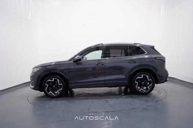 VOLKSWAGEN Tiguan 2.0 TDI 150cv DSG R-Line rif. 23395963 - Foto 3