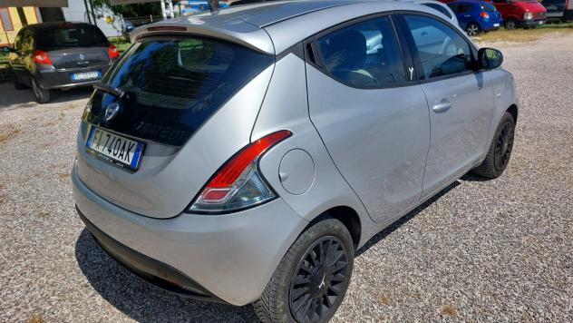 Lancia Ypsilon 1.2 69 CV 5 porte Gold - Foto 5