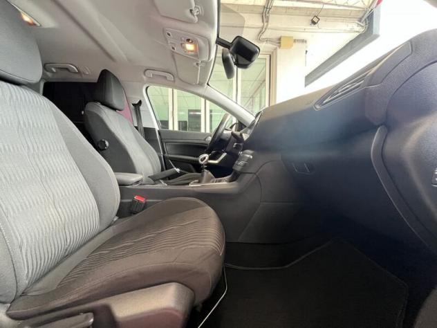Peugeot 308 1.6 BlueHDI 120cv Business - Foto 8