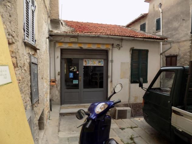 VENDESI A COSTA D'ONEGLIA IN CENTRO PAESE , CASETTA SU DUE PIANI , DA RISTRUTTURARE - Foto 2
